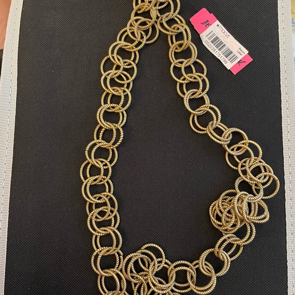 Betsey Johnson NWT Gold colored link long necklace - Picture 3 of 3